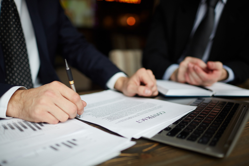 Signing a commercial agreement
